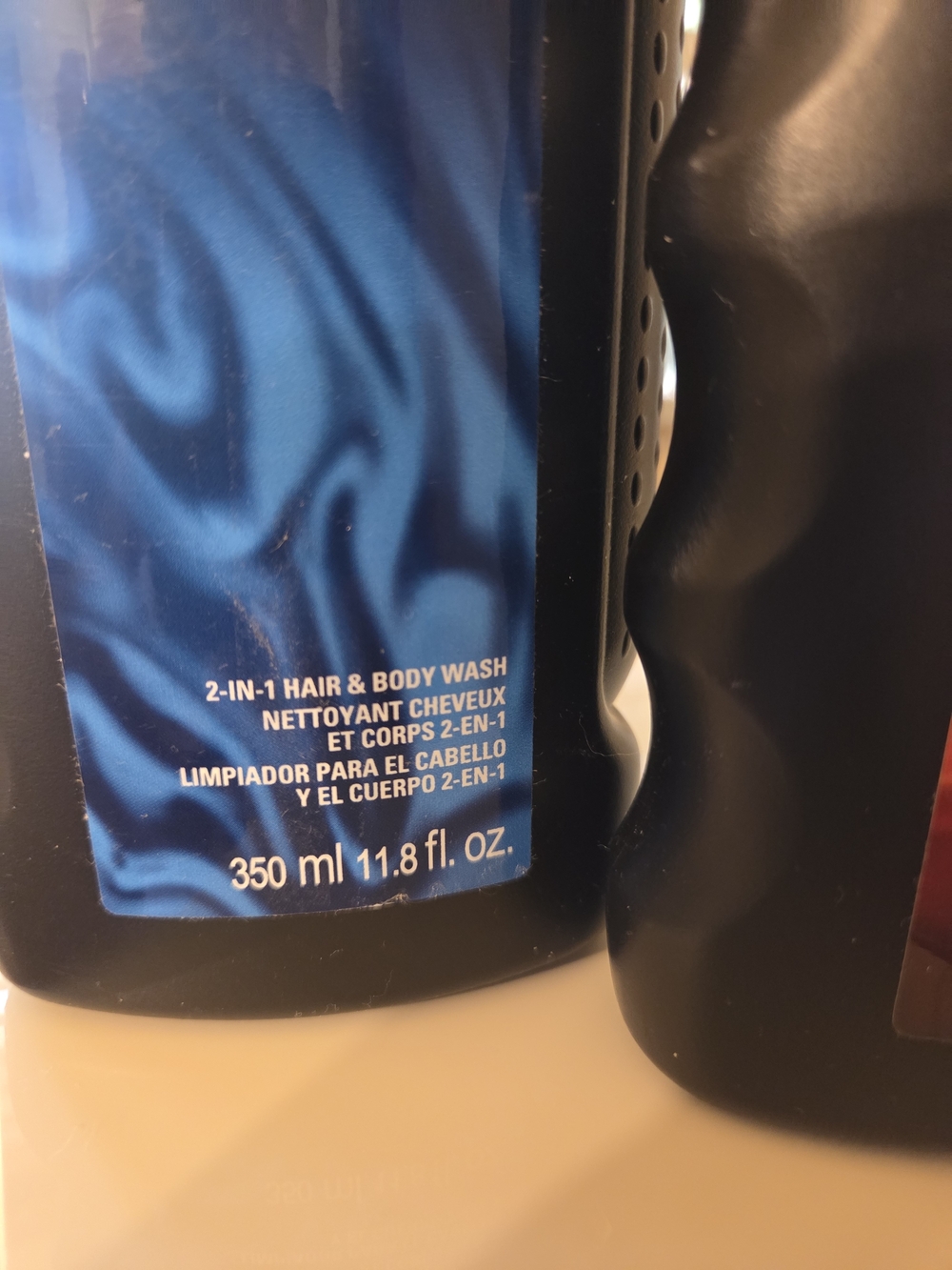 Avon Musk Marine & Musk Fire 2-in-1 Hair & Body Wash Duo (blue, red) - Picture 5 of 6
